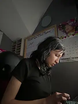 Snapshot of Naomi-Haruno chatting on May 11, 5:24 am Naomi-Haruno online show from May 11, 5:24 am