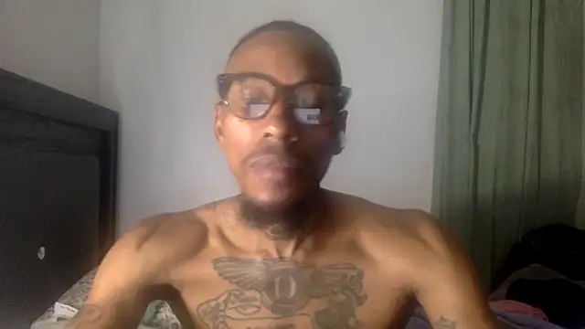 KingDerRico online show from October 9, 12:30 am