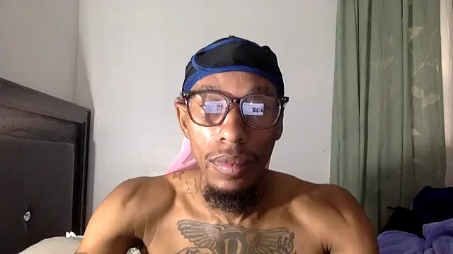 KingDerRico online show from October 11, 3:10 pm