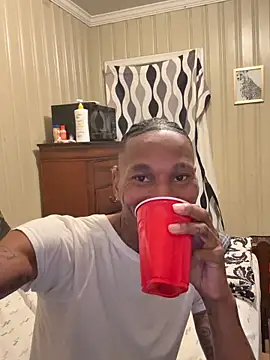 KingDerRico online show from April 14, 11:11 pm