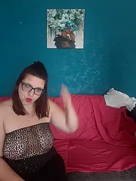 Snapshot of carolyne2023 chatting on November 7, 9:53 am carolyne2023 online show from November 7, 9:53 am