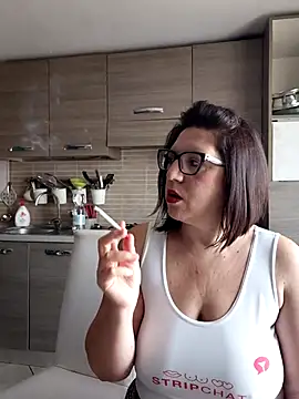 Snapshot of carolyne2023 chatting on January 17, 8:30 am carolyne2023 online show from January 17, 8:30 am