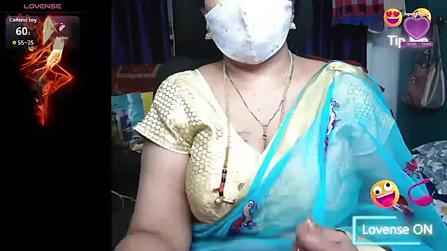 Snapshot of Rani_Darling_99 chatting on November 28, 6:43 pm Rani Darling 99 online show from November 28, 6:43 pm