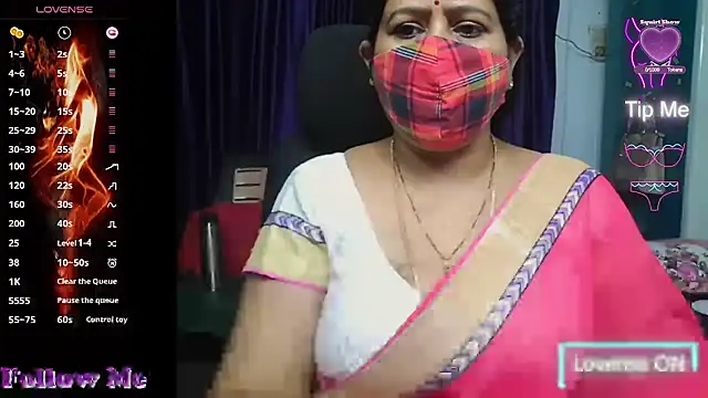 Snapshot of Rani_Darling_99 chatting on May 16, 4:17 pm Rani Darling 99 online show from May 16, 4:17 pm