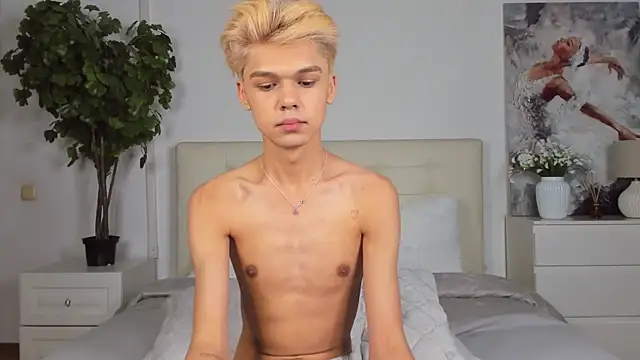 Snapshot of Felix_Rey chatting on February 8, 9:57 pm Felix Rey online show from February 8, 9:57 pm