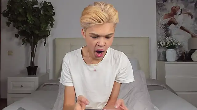 Snapshot of Felix_Rey chatting on February 9, 4:07 pm Felix Rey online show from February 9, 4:07 pm