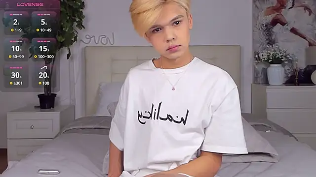 Snapshot of Felix_Rey chatting on February 18, 4:26 pm Felix Rey online show from February 18, 4:26 pm