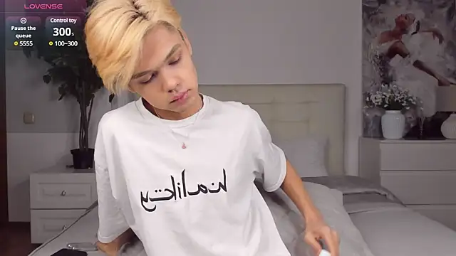 Snapshot of Felix_Rey chatting on February 21, 4:05 pm Felix Rey online show from February 21, 4:05 pm