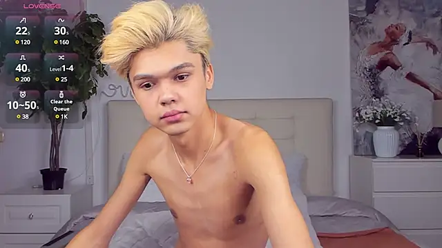 Snapshot of Felix_Rey chatting on March 2, 10:38 pm Felix Rey online show from March 2, 10:38 pm