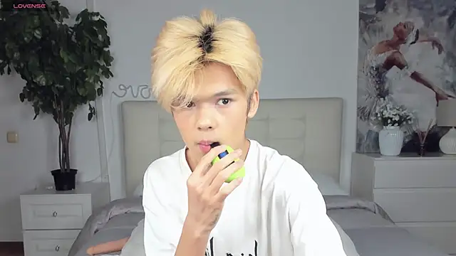 Snapshot of Felix_Rey chatting on September 15, 12:38 pm Felix Rey online show from September 15, 12:38 pm