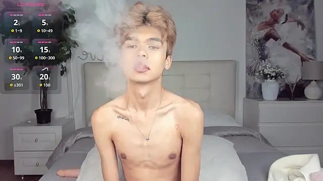 Snapshot of Felix_Rey chatting on October 8, 5:32 pm Felix Rey online show from October 8, 5:32 pm