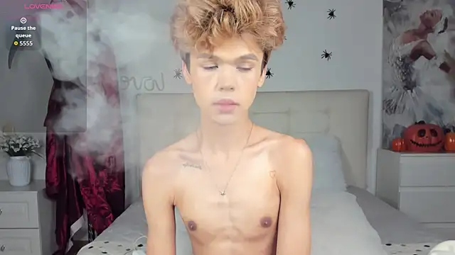 Snapshot of Felix_Rey chatting on October 18, 9:43 am Felix Rey online show from October 18, 9:43 am