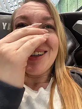 Sweet   Emily online show from October 4, 1:20 pm