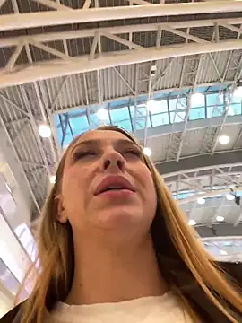 Snapshot of Sweet___Emily chatting on December 22, 12:13 pm Sweet Emily online show from December 22, 12:13 pm