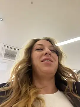 Snapshot of Sweet___Emily chatting on January 15, 3:38 pm Sweet Emily online show from January 15, 3:38 pm