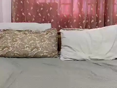 Snapshot of Sexy_megg chatting on December 7, 8:33 am Sexy megg online show from December 7, 8:33 am