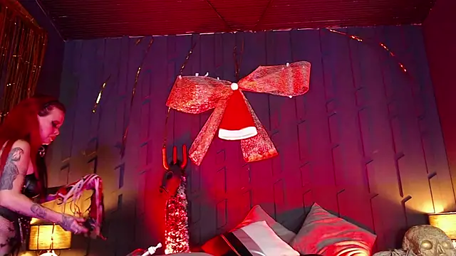 MorganaCrowley online show from December 19, 7:29 pm