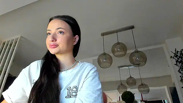 IreneVON online show from November 16, 6:19 am