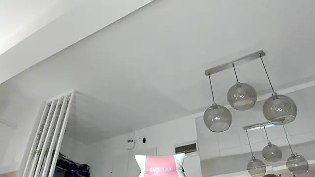 IreneVON online show from December 4, 4:11 am