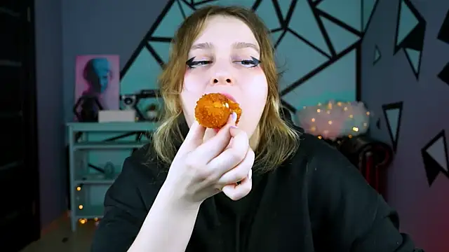 FioraMarmoris online show from December 28, 12:03 pm