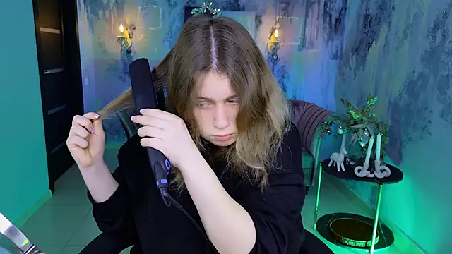 FioraMarmoris online show from January 4, 5:05 am