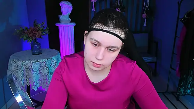 FioraMarmoris online show from February 8, 2:38 pm