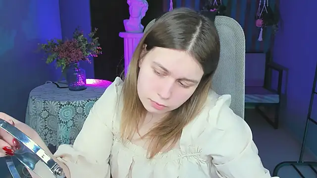 FioraMarmoris online show from February 11, 1:09 pm