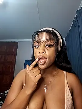 Queen-Chocolate online show from October 26, 2:28 am