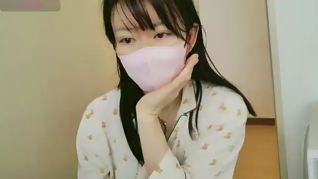 maii- online show from March 22, 10:57 pm