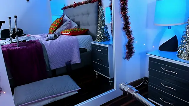 Snapshot of Samantha__Vega chatting on January 4, 2:25 am Samantha Vega online show from January 4, 2:25 am