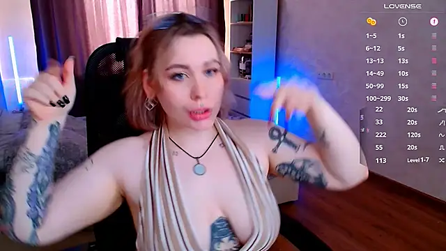 Snapshot of Blueberry-baby chatting on February 14, 10:49 am Blueberry-baby online show from February 14, 10:49 am