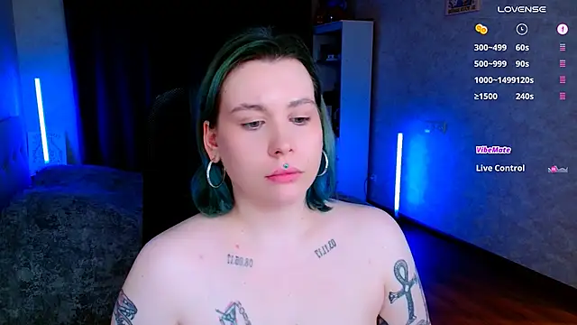 Snapshot of Blueberry-baby chatting on March 19, 1:21 am Blueberry-baby online show from March 19, 1:21 am