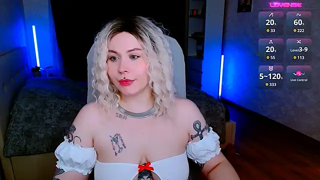 Snapshot of Blueberry-baby chatting on November 23, 6:08 pm Blueberry-baby online show from November 23, 6:08 pm