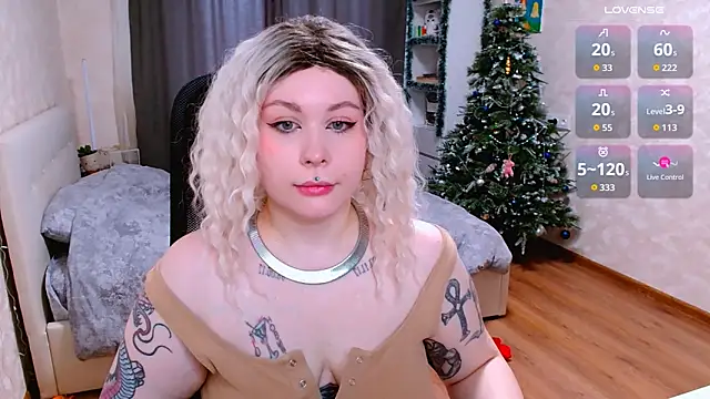 Snapshot of Blueberry-baby chatting on February 8, 9:45 am Blueberry-baby online show from February 8, 9:45 am