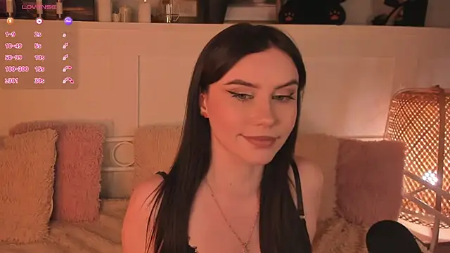 UnaMedison online show from April 22, 12:50 pm