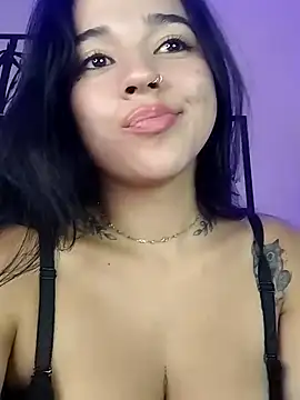 Snapshot of GabyWalter chatting on March 9, 3:22 am GabyWalter online show from March 9, 3:22 am