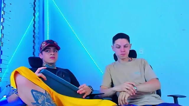 HOT boy2025 online show from October 12, 3:49 am