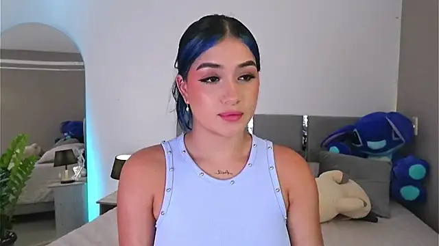 AnnyHizzle online show from September 25, 11:30 pm