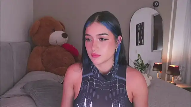 AnnyHizzle online show from October 7, 1:14 am