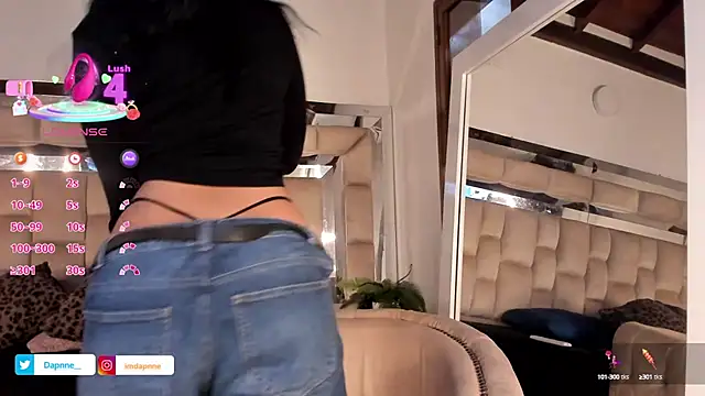 Snapshot of Dapnne_ chatting on September 19, 12:28 pm Dapnne online show from September 19, 12:28 pm