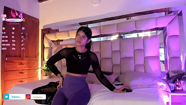 Snapshot of Dapnne_ chatting on October 2, 12:56 pm Dapnne online show from October 2, 12:56 pm