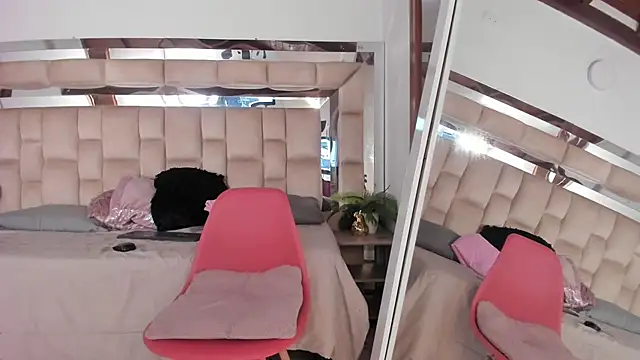 Snapshot of Dapnne_ chatting on October 26, 12:44 pm Dapnne online show from October 26, 12:44 pm