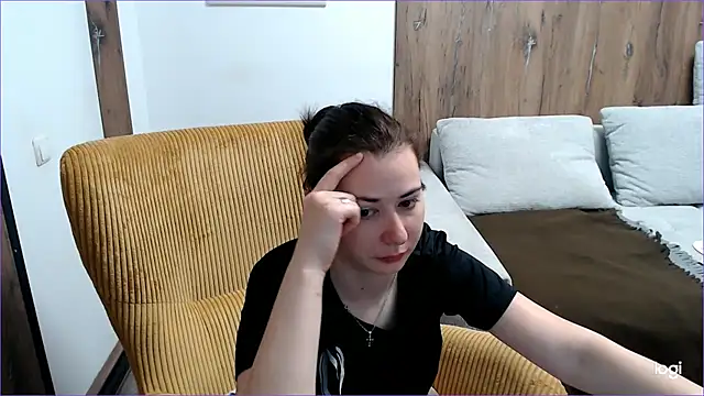 Snapshot of VioletaFlower7 chatting on June 28, 7:25 am VioletaFlower7 online show from June 28, 7:25 am