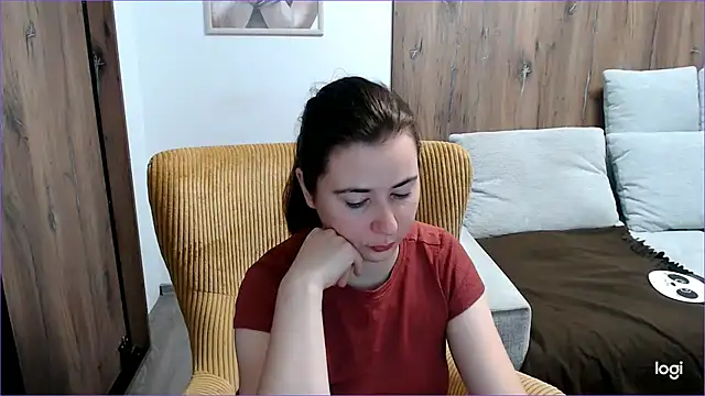 Snapshot of VioletaFlower7 chatting on July 5, 8:21 am VioletaFlower7 online show from July 5, 8:21 am