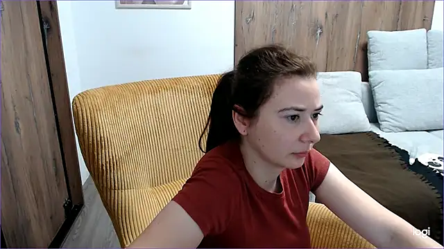 Snapshot of VioletaFlower7 chatting on July 8, 7:13 am VioletaFlower7 online show from July 8, 7:13 am