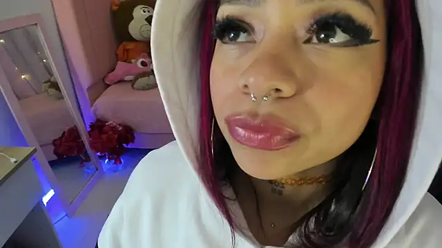 zoesullivan online show from February 25, 10:36 am