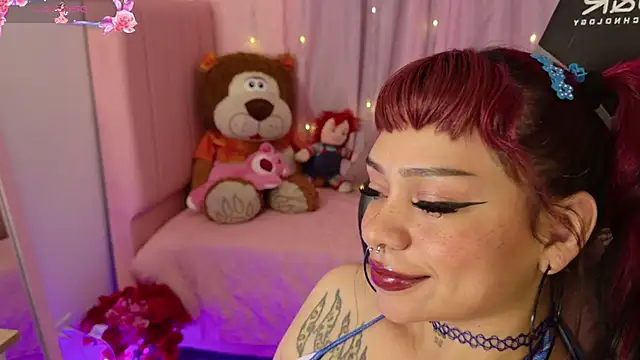 zoesullivan online show from May 4, 9:49 am