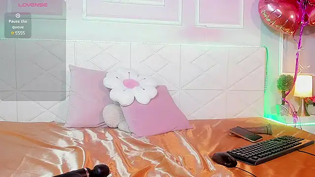 OraLarson online show from March 17, 2:45 pm