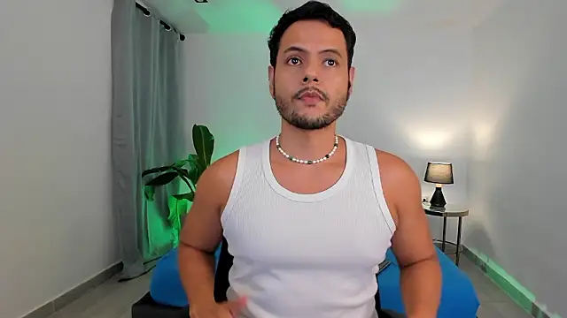 Snapshot of Nate_Ocean chatting on January 13, 2:17 am Nate Ocean online show from January 13, 2:17 am