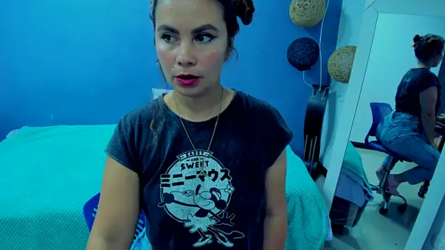 gigi stephans online show from March 19, 2:16 am